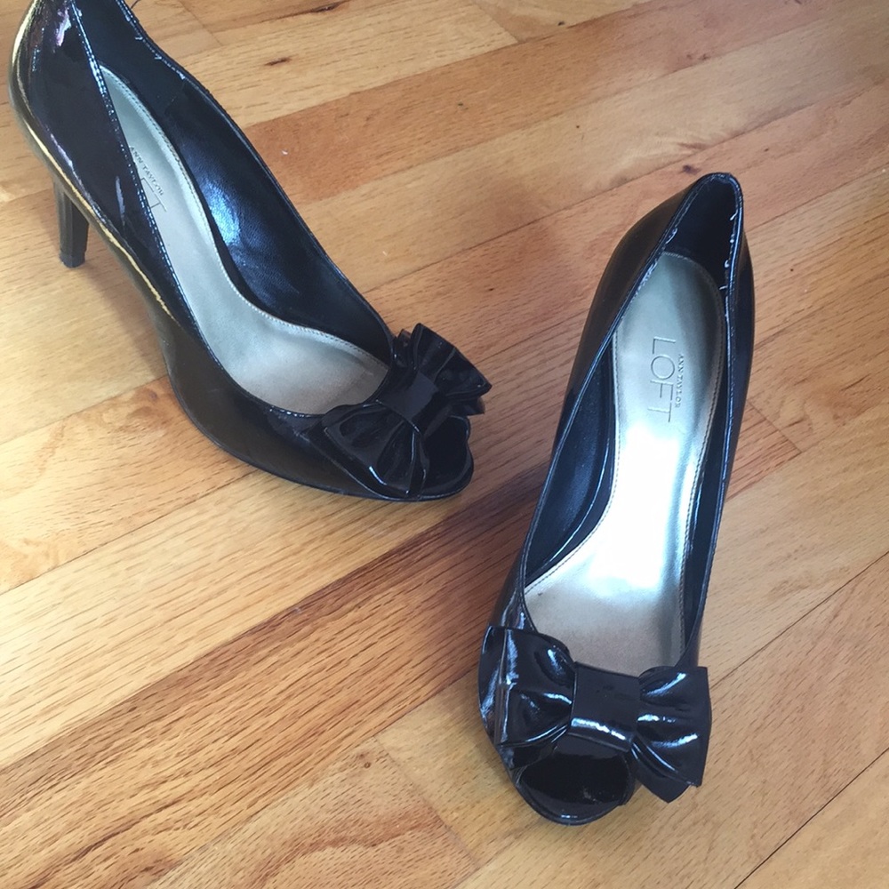 Ann Taylor Black Heels with Bow